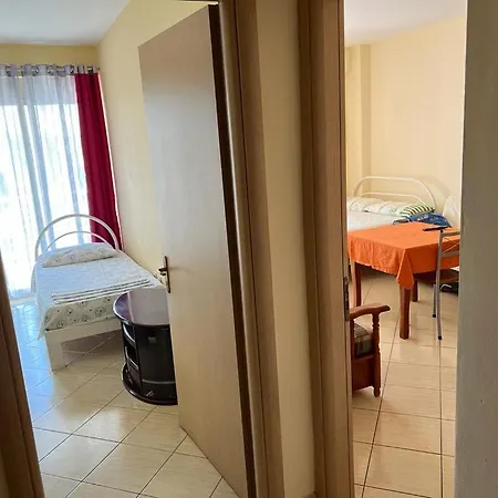 Appartamento Rexhina *